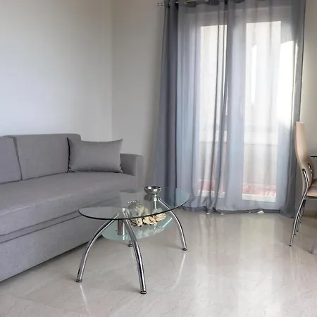 Akrata Beachfront Lägenhet