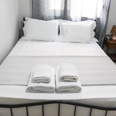 Akrata Beachfront Appartamento