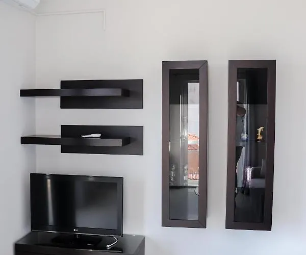 Διαμέρισμα Παραθαλάσσιο Διαμέρισμα Πάνω στον Πεζόδρομο Παραλία Ακράτας