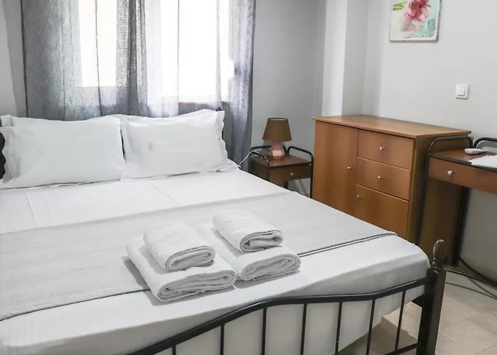 Παραθαλάσσιο Διαμέρισμα Πάνω στον Πεζόδρομο * Παραλία Ακράτας